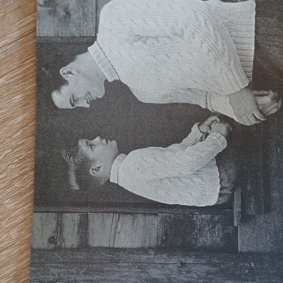 Vintage Bernat 0041 Jumbo Knits for the Whole Family 1954 Handicraft Knitting - Picture 10 of 11